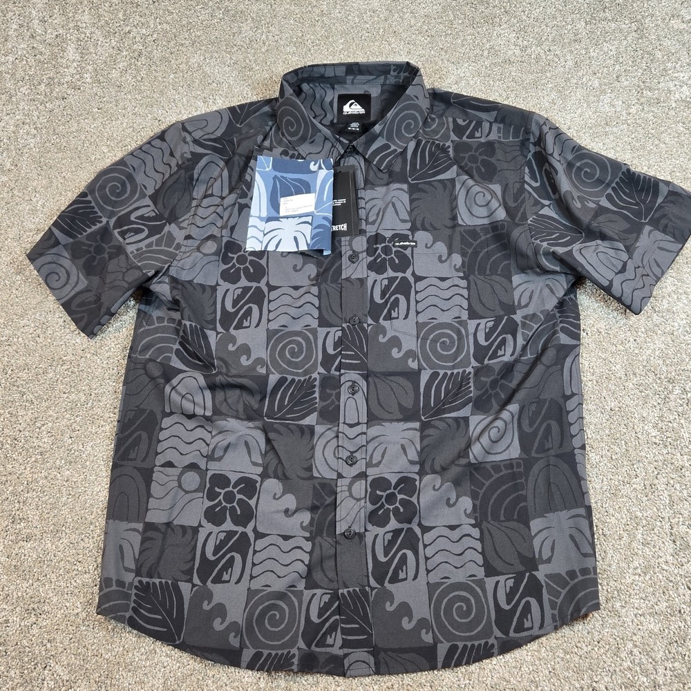 Quicksilver Mens M SAMPLE Short Sleeve Button Up Shirt Black Geometric Print